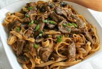 Mushroom Beef Lo Mein with Crisp Bean Sprouts