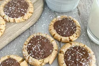 Muddy Buddy Cookie Recipe: No-Bake Peanut Butter Chocolate Treat