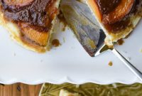 Caramelized Fresh Peach Upside-Down Cake Recipe for Summer