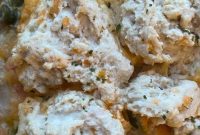 Cheddar Bay Biscuit Casserole Recipe: Cheesy Chicken Bake Tutorial