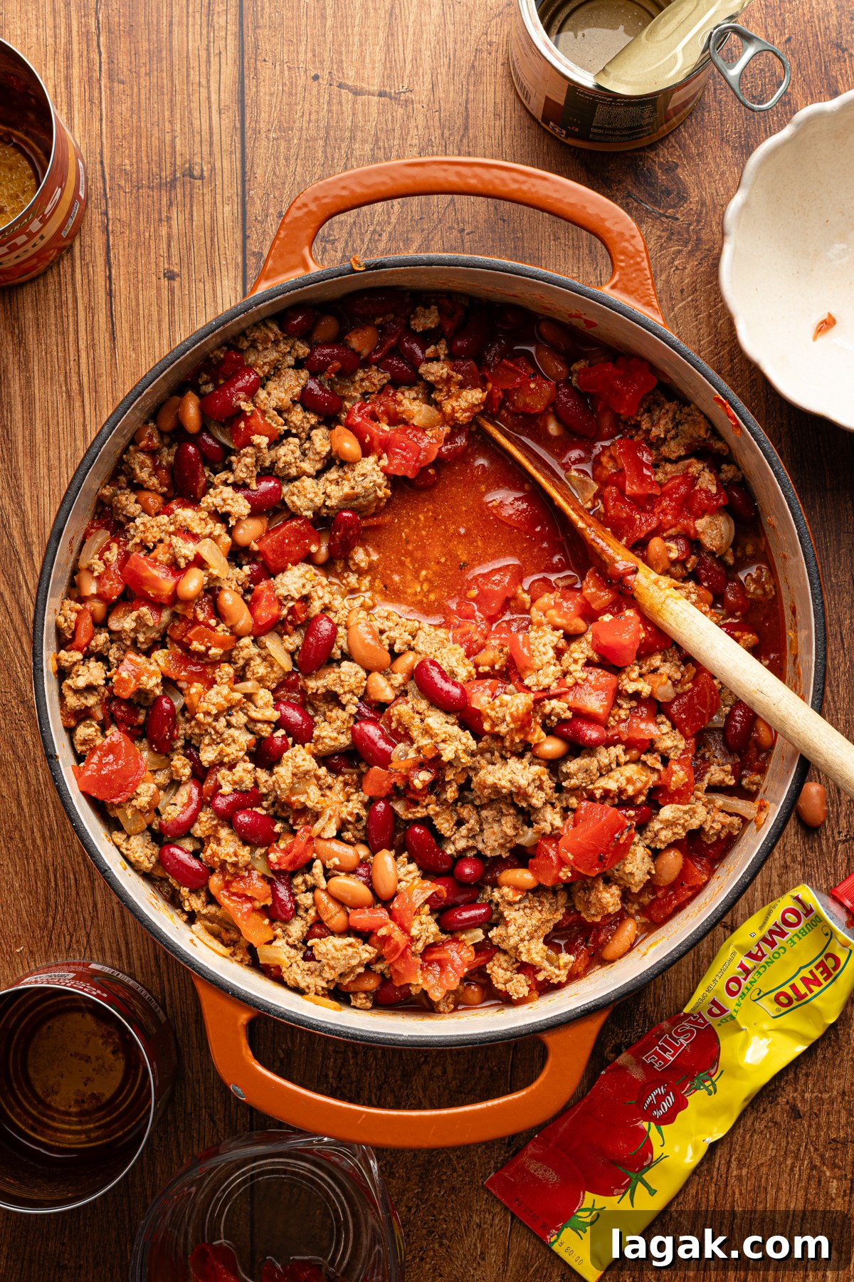 30-Minute High-Protein Turkey Chili Recipe 8 A large pot of 30 minute turkey chili ready to simmer until it's done