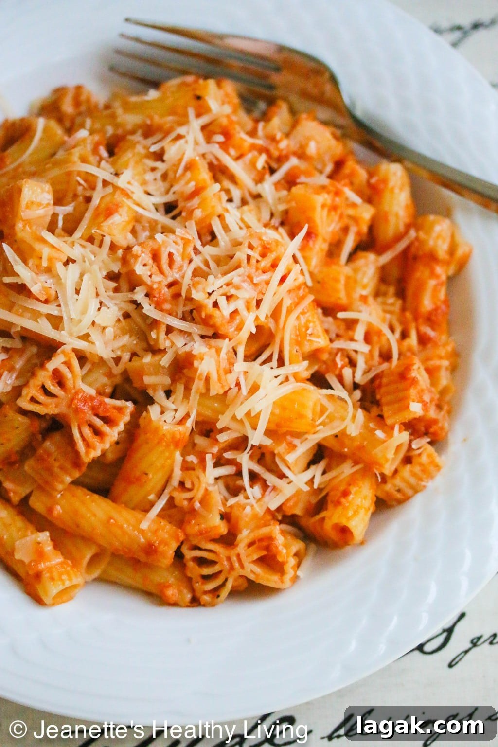 Oven-Roasted Tomato Pesto Recipe for Fresh, Flavorful Pasta 5 Pasta with Oven Dried Tomato Pesto © Jeanette's Healthy Living