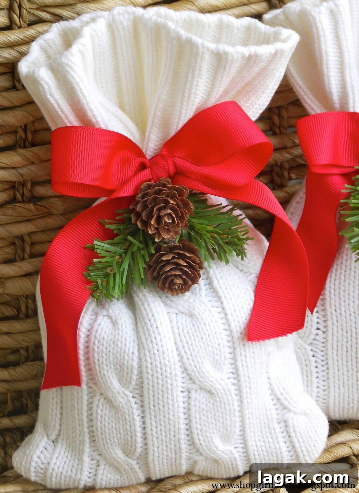 25+ Cozy Sweater Craft Ideas for Stylish DIY Projects 9 Treat bags