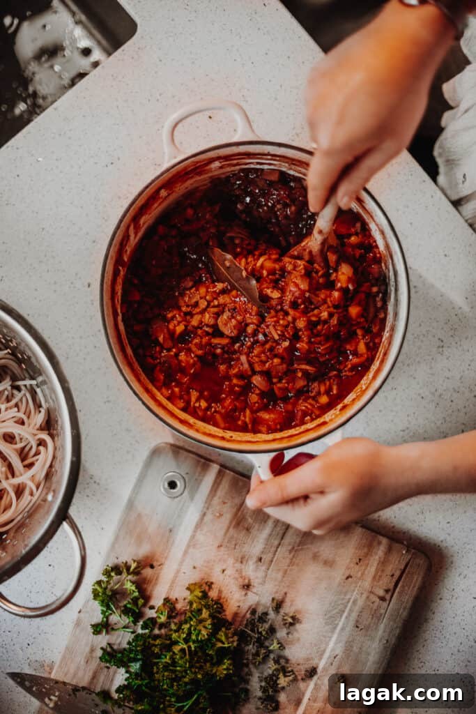 Best Ever Lentil Bolognese - Vegan, GF & Healthy! Georgie Eats.