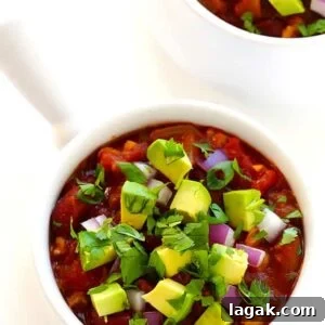 Slow Cooker Hearty Vegetarian Chili Recipe 6 img 35175 6