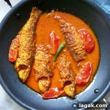 A delectable Bengali fish curry, that is prepared with Labeo bata fish, mustard seeds and a melange of spices.