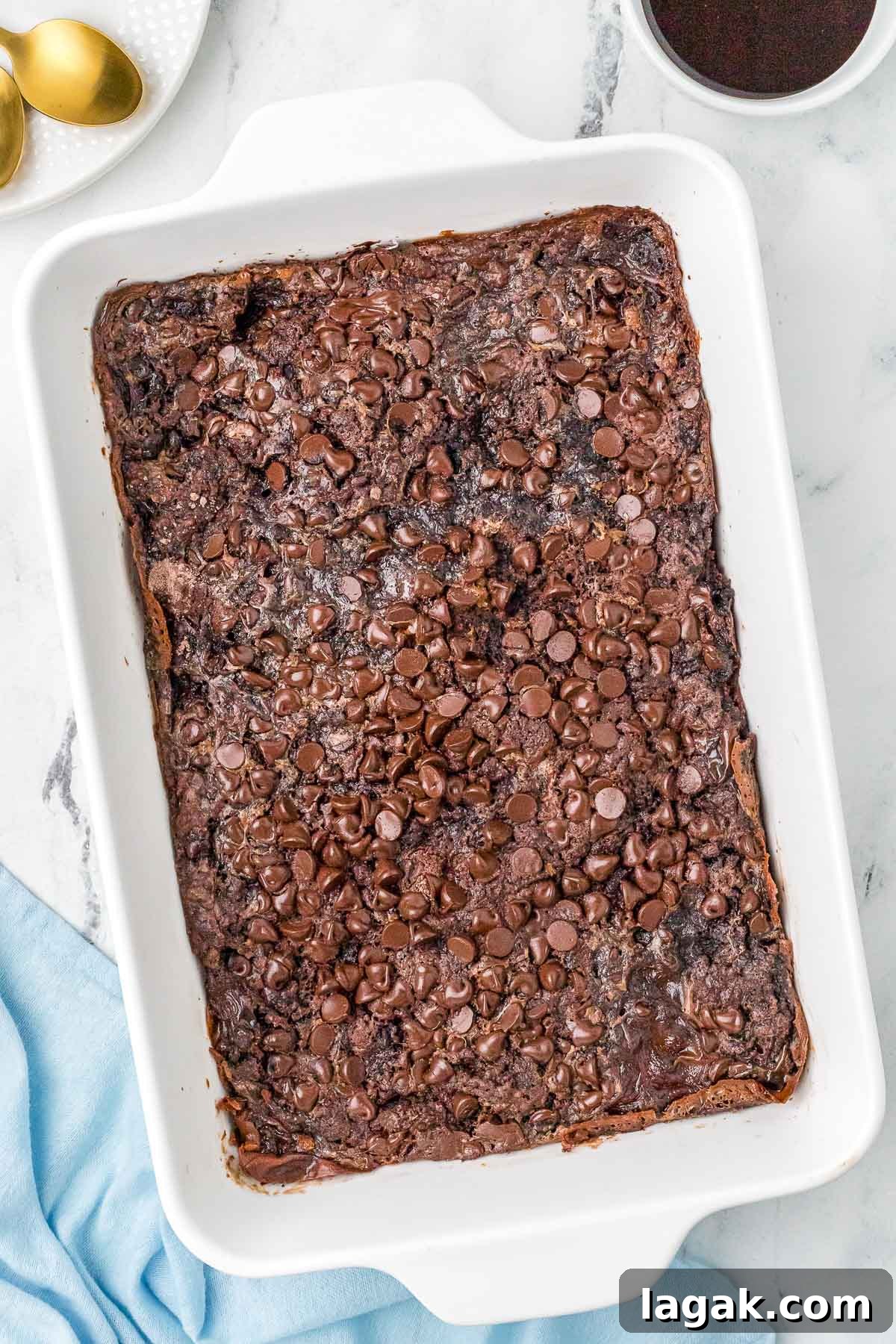 Decadent Chocolate Dump Cake Recipe – Quick One-Bowl Dessert 6 easy chocolate dump cake recipe