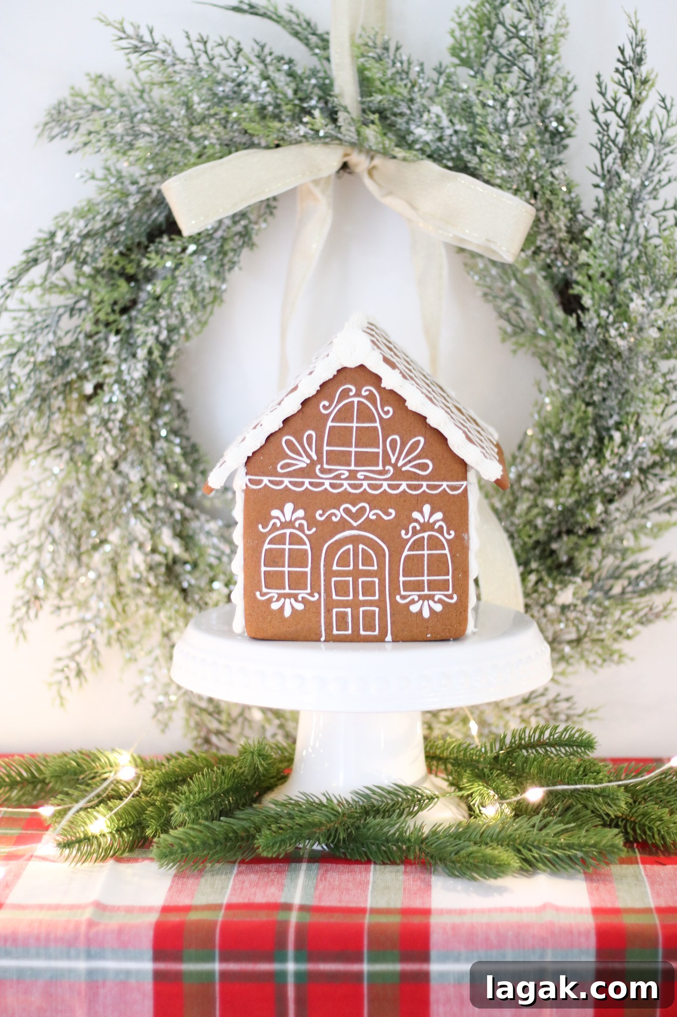 Perfect Gingerbread House: Step-by-Step Guide for a Stunning Holiday Display 9 Gingerbread House Cake Mama