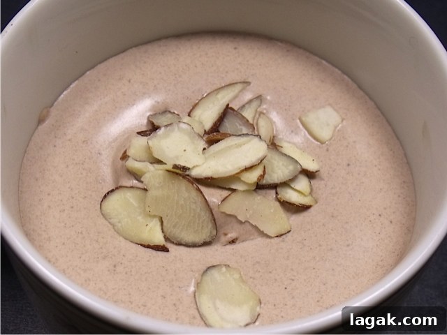 chocolate mousse with almonds img 585 3
