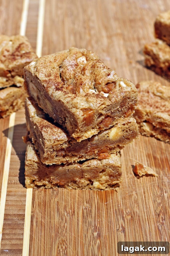 White Chocolate Caramel Blondies Recipe with Gooey Salted Caramel 4 White Chocolate Caramel Blondies4