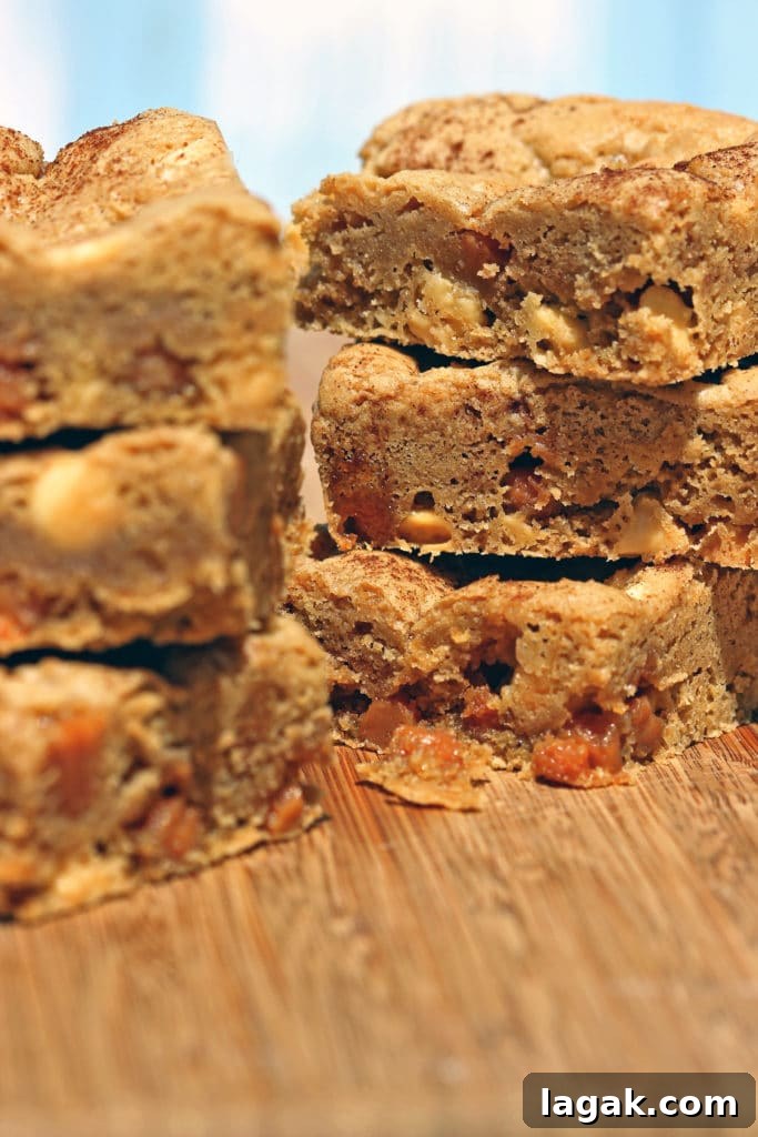 White Chocolate Caramel Blondies Recipe with Gooey Salted Caramel 6 White Chocolate Caramel Blondies7