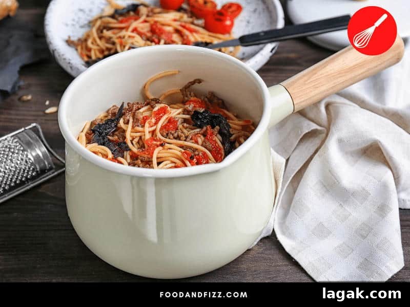 Can You Freeze Spaghetti? Complete Guide to Freezing Pasta 5 The best way to reheat spaghetti for uniform heating is on the stovetop.