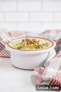 zuppa toscana in a bowl