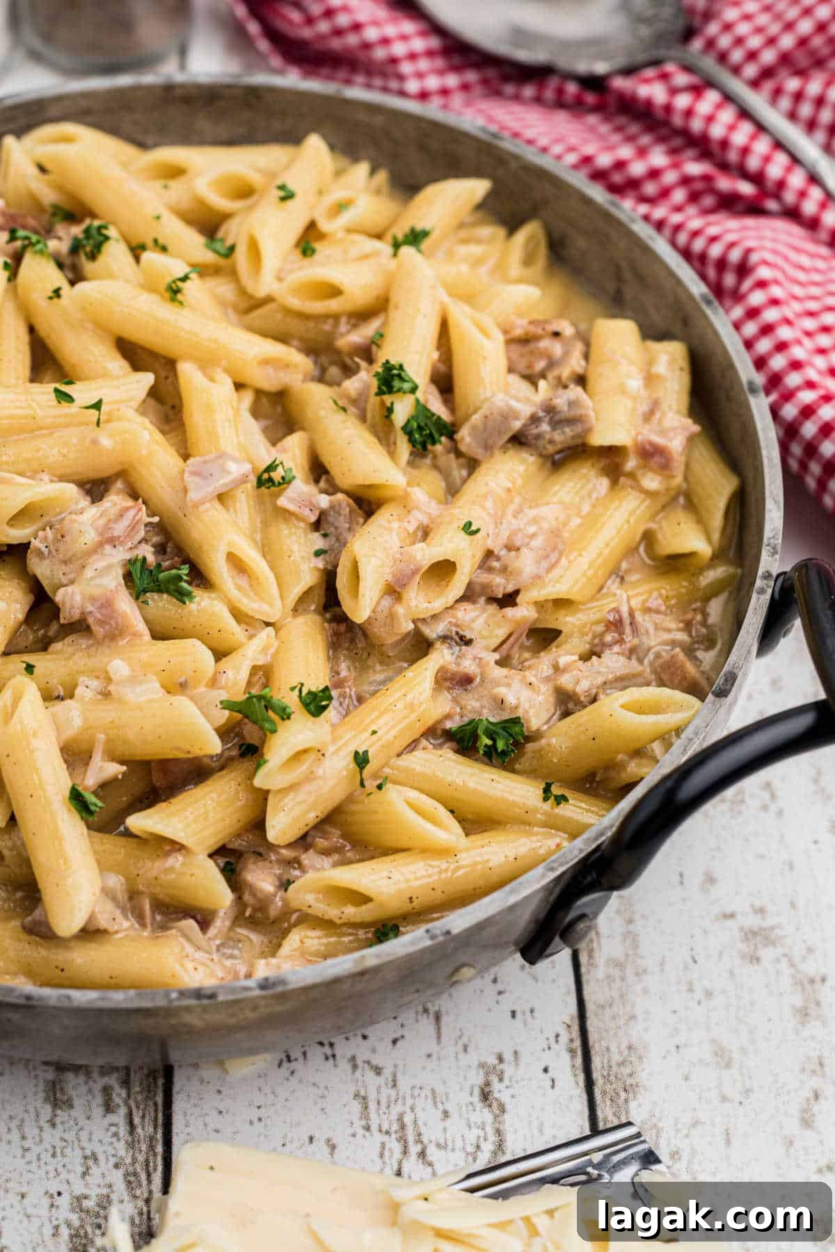 Side shot of a one pot turkey pasta.