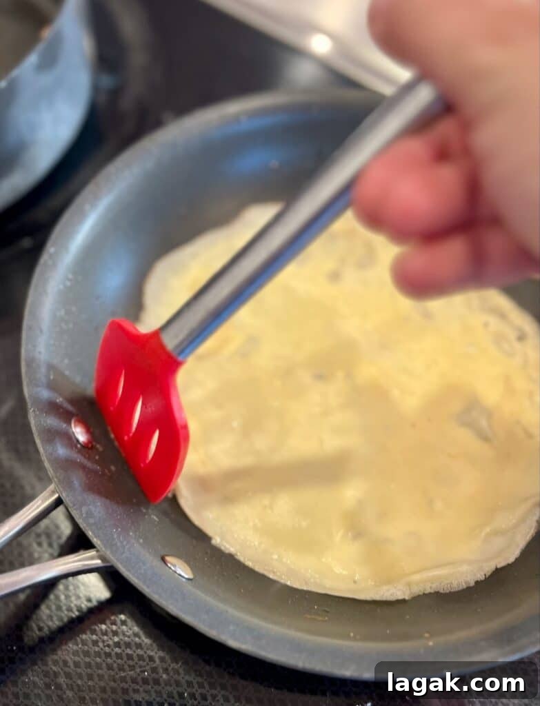 Serving crepes